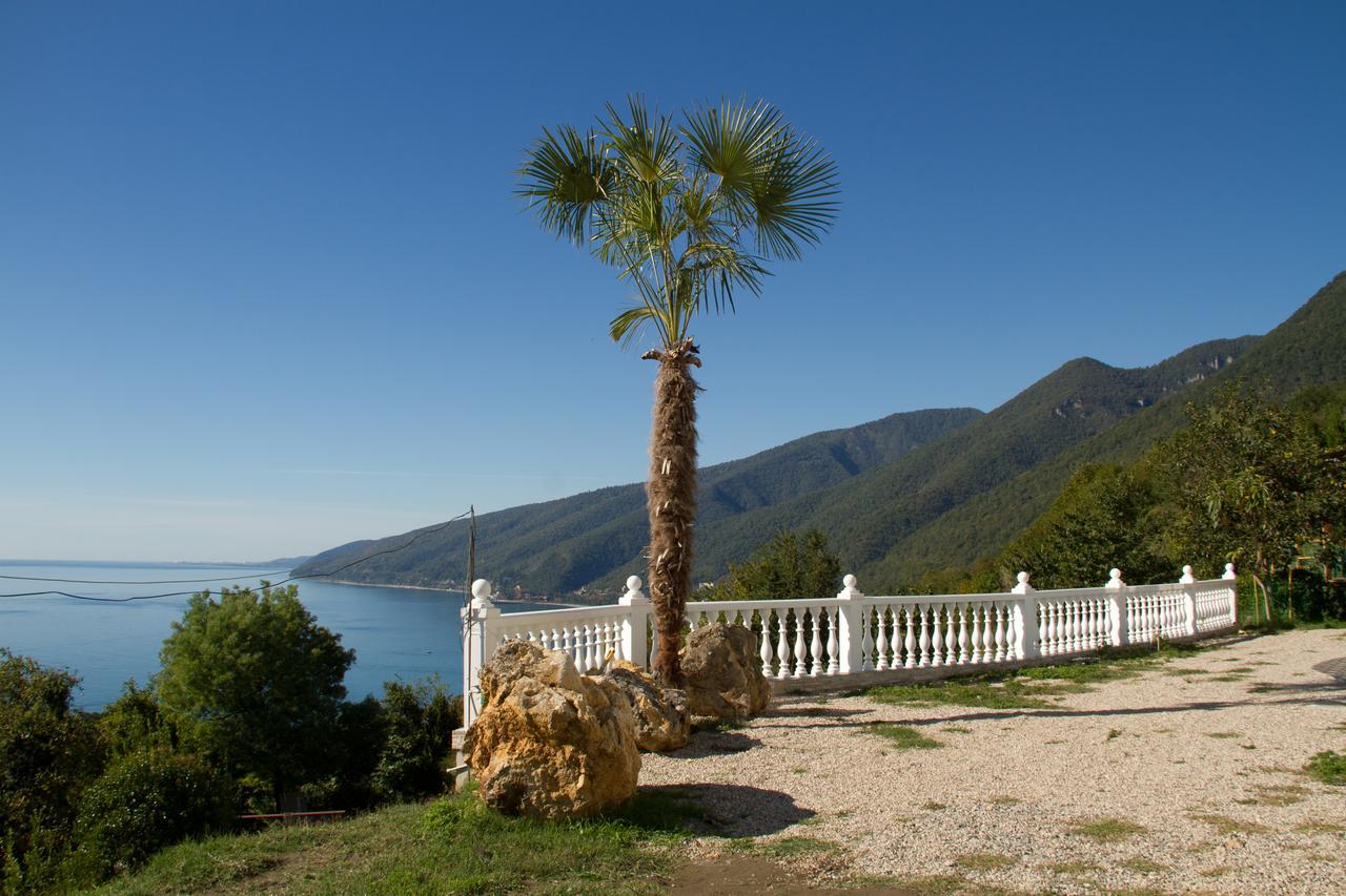 Guest House Vzgorye Gagra Exterior foto